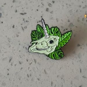 Cool Unicorn Skull Skeleton Macabre Floral Nature Macabre Life Death Lapel Pin